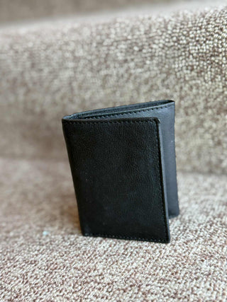 SLIM GENUINE BLACK LEATHER BI-FOLD WALLET