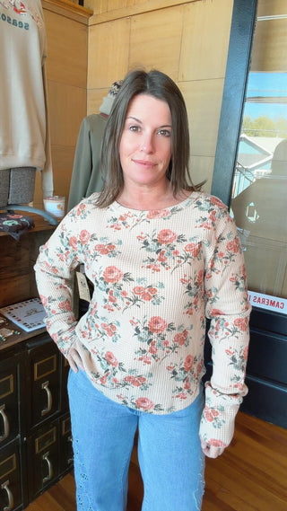 VINTAGE TAUPE FLORAL PRINT WASHED WAFFLE THERMAL TOP