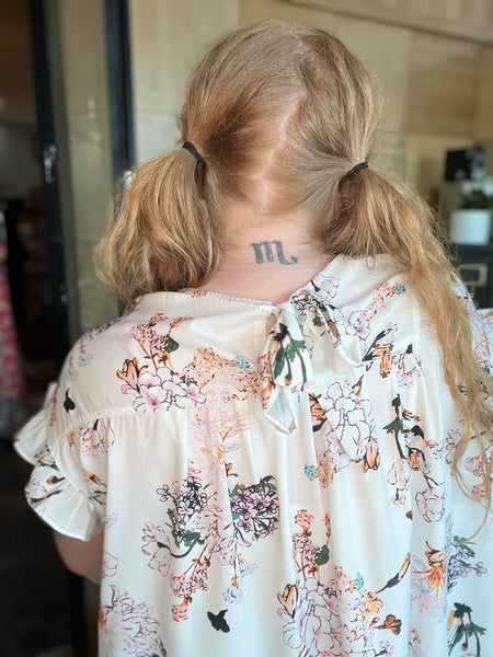 OVERSIZED FLORAL TOP WITH TIE