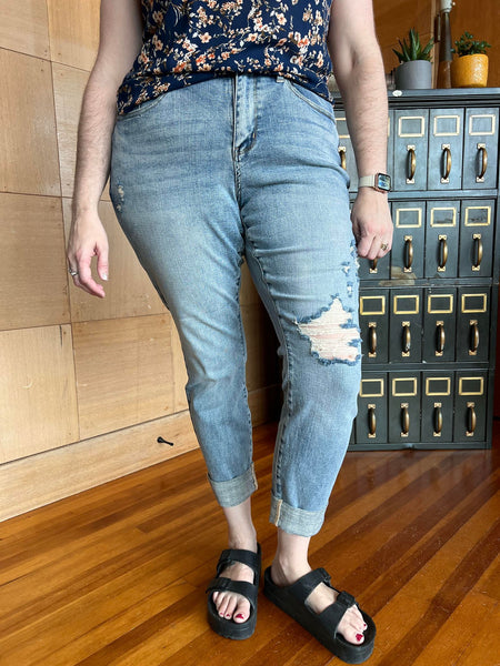 "STRAWBERRY WINE" DESTRESSED MEDIUM WASH BOYFRIEND FIT JUDY BLUE JEANS