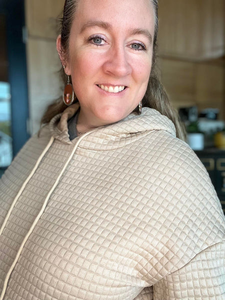 KHAKI QUILTED HOODIE WITH FRONT POCKET