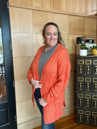 COZY AND SOFT PUMPKIN COLORED KNIT CARDIGAN WITH POCKETS