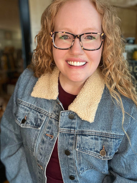 OVERSIZED WASHED DENIM JACKET WITH SHERPA COLLAR