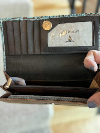 FLORAL TOOLED LEATHER SNAP CLOSE CLUTCH WALLET CLUTCH