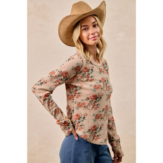 FLORAL PRINT WASHED WAFFLE THERMAL TOP WITH THUMB: TAUPE / L