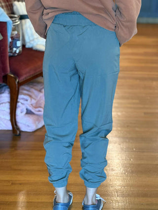 CUFFED ESSENTIAL HIGHWAIST JOGGER  BLUE GREEN