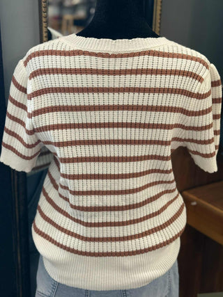 KHAKI AND WHITE SCALLOPED KNIT SWEATER