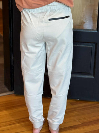 SLEEK KNIT PERFORMANCE JOGGERS  NATURAL MONO B