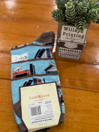 ADULT SO MANY BOOKS LIBRARY SOCKS