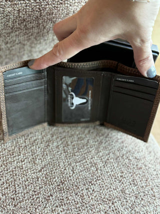 SLIM GENUINE LEATHER TRI-FOLD WALLET DEER