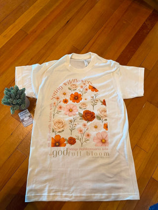 BLOOM 2026 GRAPHIC TEE