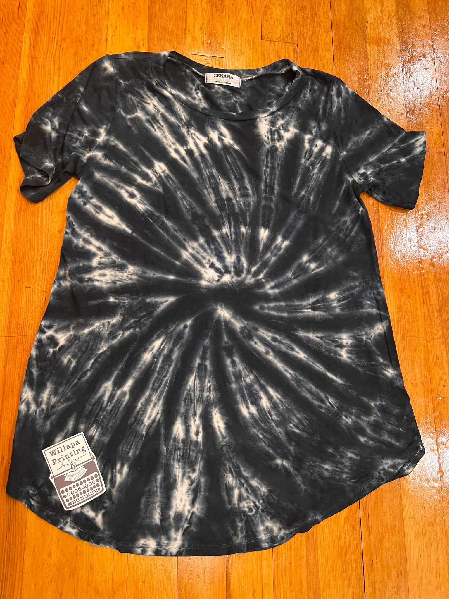 BLACK AND WHITE TIE DYE ZENANA TEE- PLUS/REG