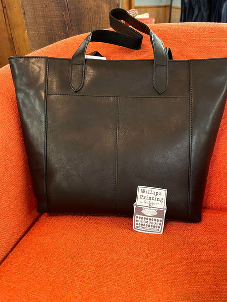 RB112 BLACK LEATHER PURSE WITH FRONT POCKET