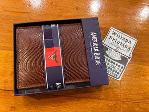1738 BROWN PATTERNED MENS CENTER FOLD WALLET